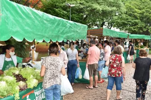 Feira dos Produtores Rurais de Inimutaba reúne agricultura familiar, gastronomia e música neste sábado (22)