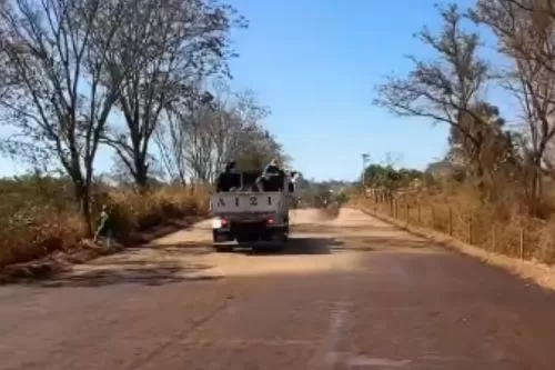 Asfalto avança na Avenida Zezito Correia e melhora ligação entre Ipiranga e Vila de Lourdes, em Curvelo