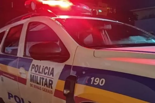 Polícia apreende drogas e prende suspeito de tráfico durante abordagem em Inimutaba
