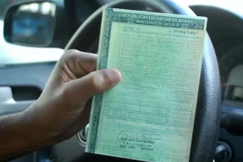 Minas Gerais começa fiscalização do Registro e Licenciamento de Veículo (CRLV) a partir de 1º de setembro e motoristas devem ficar atentos