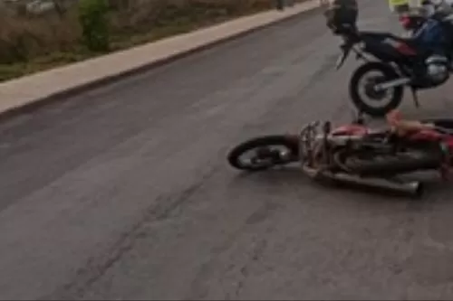Acidente entre motocicletas deixa três pessoas feridas em Curvelo