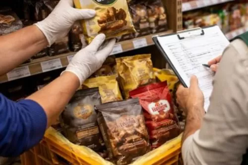 PROCON e Vigilância Sanitária intensificam fiscalização no comércio de alimentos em Curvelo