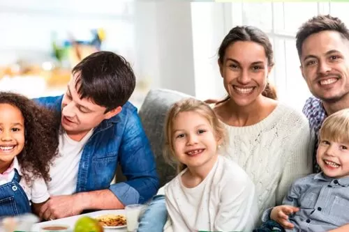 Famílias acolhedoras podem transformar o futuro de crianças e adolescentes em Curvelo e região