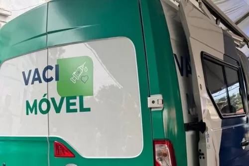 Vacimóvel percorre comunidades rurais de Inimutaba e amplia acesso à vacinação contra a Influenza