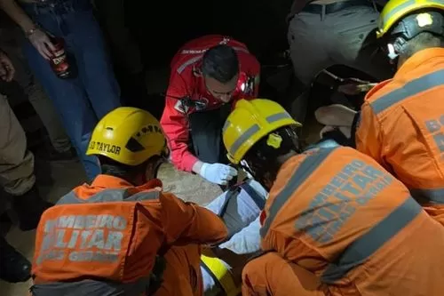 Estrutura desaba durante a 54ªExposete e deixa 12 pessoas feridas em Sete Lagoas