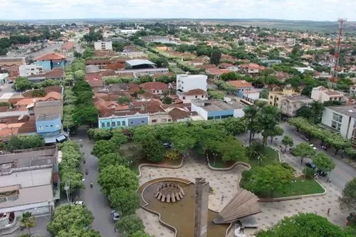 Curvelo terá quinta-feira (24) de calor, sol entre nuvens e pancadas de chuva