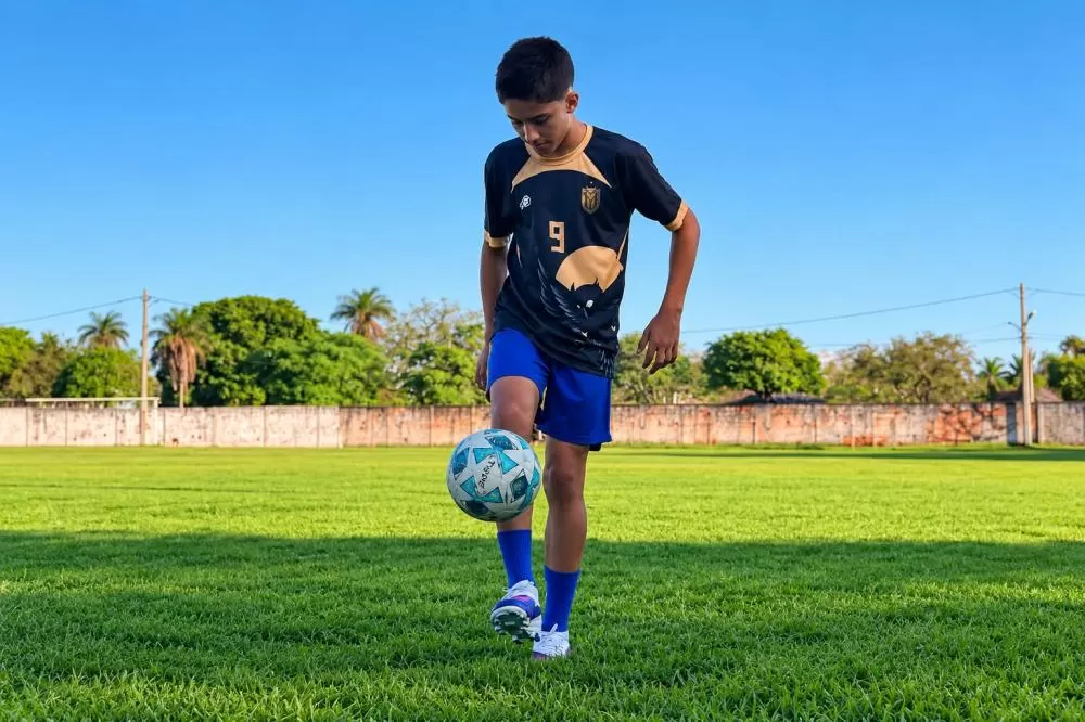 Sonho que começa em Lassance leva jovem de 15 anos a conquistar oportunidade no Cruzeiro