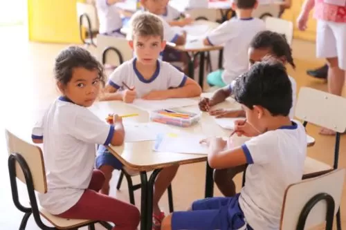 Curvelo institui Política Municipal de Alfabetização e reforça ações para melhorar a aprendizagem