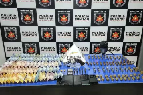 Materiais apreendidos na ocorrência — Foto: Polícia Militar