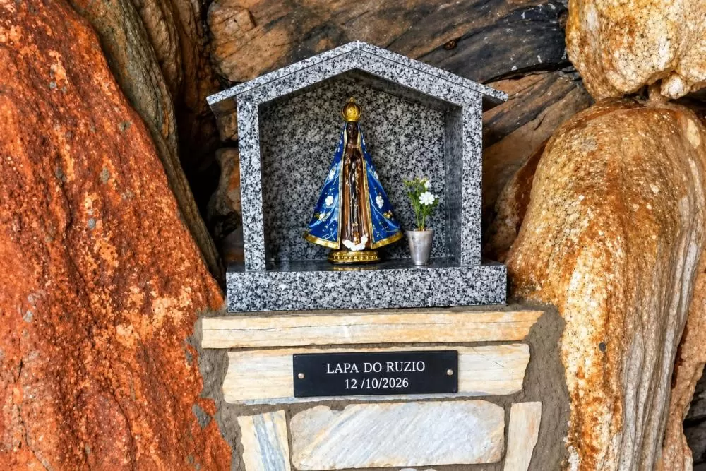 Monjolos transforma as pedras da Lapa do Ruzio em símbolo de fé e devoção a Nossa Senhora Aparecida