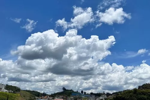 Curvelo terá terça-feira (20) de calor e possibilidade de chuva à noite