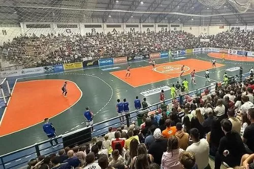 Curvelo recebe quartas de final do Campeonato Curvelano de Futsal nesta terça-feira (27)