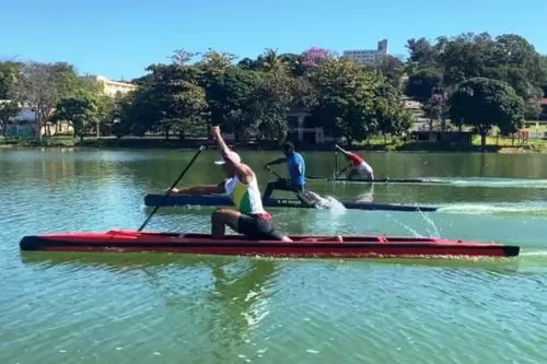 Isaquias Queiroz treina em Lagoa Santa Foto: Lauro de Souza Junior/CBCa / 2020