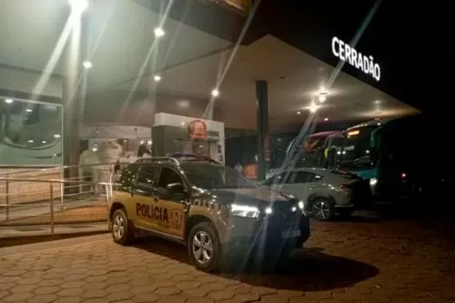 Posto de combustível onde a vítima pediu ajuda aos policiais – Crédito: PMMG