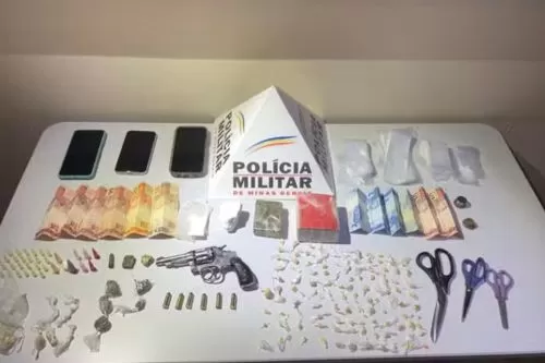 Materiais apreendidos durante a operação — Foto: Polícia Militar