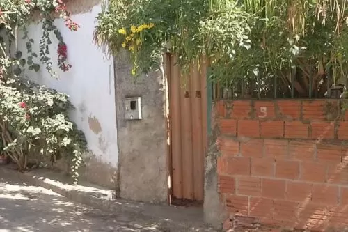 Crime ocorreu na casa da família no bairro Eldorado — Foto: Reprodução