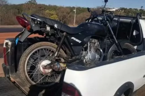 Moto foi apreendida — Foto: Polícia Militar