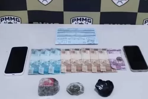 Materiais apreendidos pelos policiais — Foto: Polícia Militar