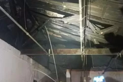 Telhado da casa ficou danificado — Foto: Polícia Militar