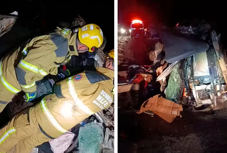 Acidente envolveu uma caminhonete e duas carretas na BR-040 - Crédito: CBMMG 