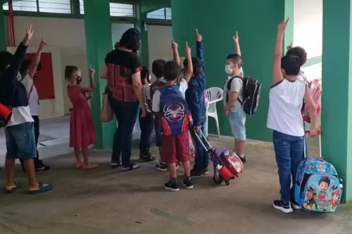 Escola Municipal Padre Celson de Carvalho / Curvelo— Foto: Reprodução/ Inter TV
