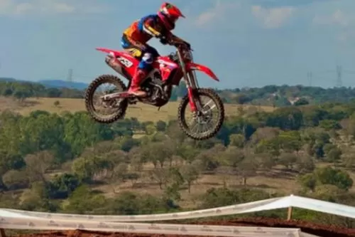 Foto: Reprodução @circuito_estradareal_motocross