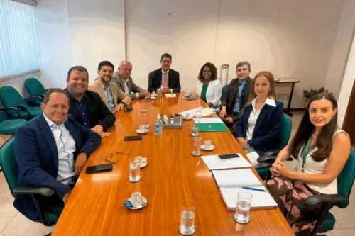 Unimed Norte de Minas apresenta ações estratégicas à ANS em Brasília